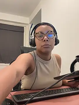 Melia Rayne online show from February 10, 2026, 10:47 am