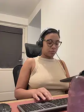 Melia Rayne online show from January 16, 2026, 11:14 am