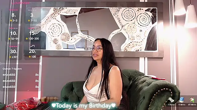 Snapshot of Chanel_milff_ chatting on March 17, 2025, 6:42 pm Chanel milff online show from March 17, 2025, 6:42 pm