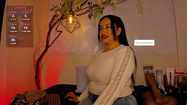 Snapshot of Chanel_milff_ chatting on April 7, 2026, 12:29 pm Chanel milff online show from April 7, 2026, 12:29 pm