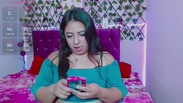 Anny  cute online show from March 6, 2025, 4:38 pm