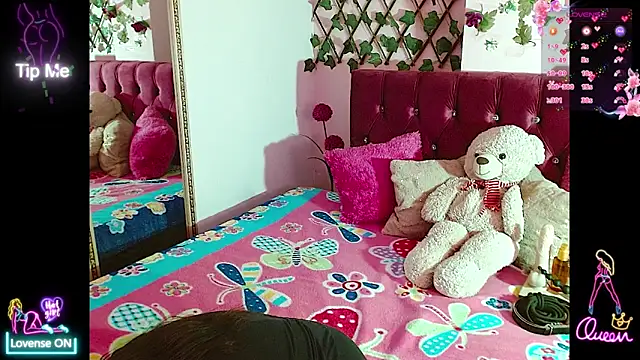 Anny  cute online show from April 7, 2026, 7:26 pm