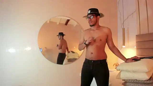ETHAN DRAVEN online show from October 9, 2025, 7:36 pm