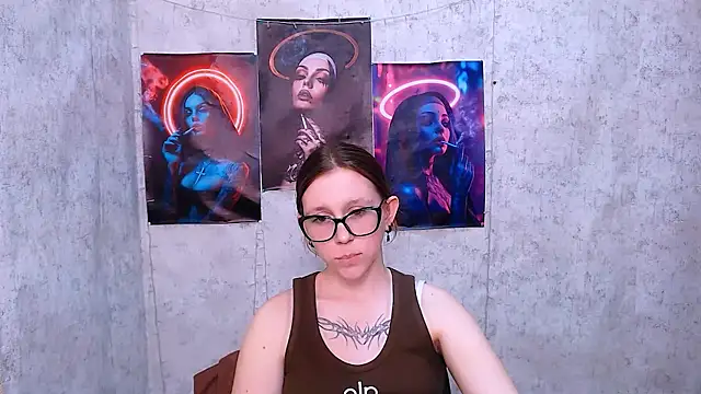 Snapshot of _MiraGold_ chatting on November 13, 2025, 3:16 pm MiraGold online show from November 13, 2025, 3:16 pm