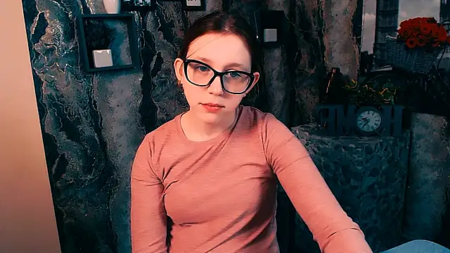 Snapshot of _MiraGold_ chatting on November 21, 2025, 7:18 am MiraGold online show from November 21, 2025, 7:18 am