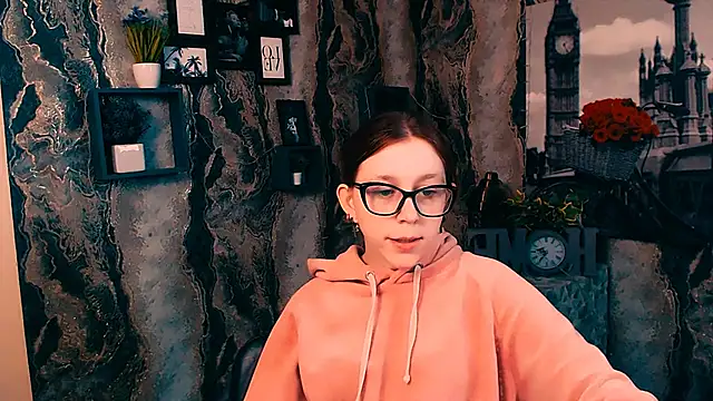 Snapshot of _MiraGold_ chatting on November 20, 2025, 1:45 pm MiraGold online show from November 20, 2025, 1:45 pm