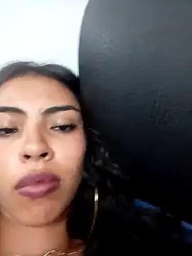 Snapshot of Devil_AliceXo chatting on March 20, 2025, 12:19 am Devil AliceXo online show from March 20, 2025, 12:19 am