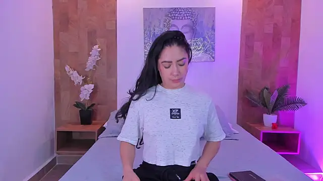 isabella winkler online show from April 23, 2026, 10:55 am