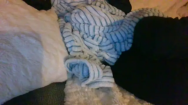 Valentinette online show from November 28, 2025, 9:48 pm