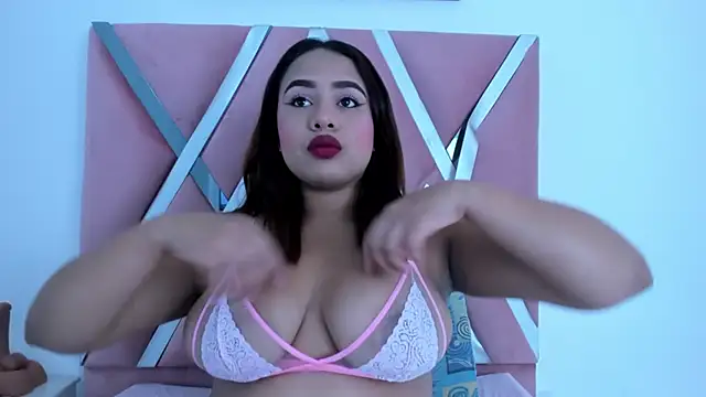 Snapshot of Vero_Mendoza chatting on September 18, 2025, 8:01 pm Vero Mendoza online show from September 18, 2025, 8:01 pm