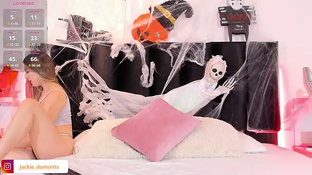 JackieDumont1 online show from October 24, 2025, 11:59 pm