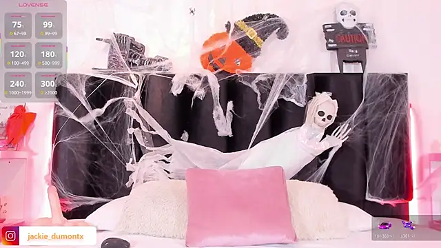 JackieDumont1 online show from October 25, 2025, 7:03 pm