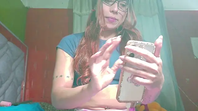 Snapshot of daniia_johns chatting on November 19, 2025, 10:43 pm daniia johns online show from November 19, 2025, 10:43 pm