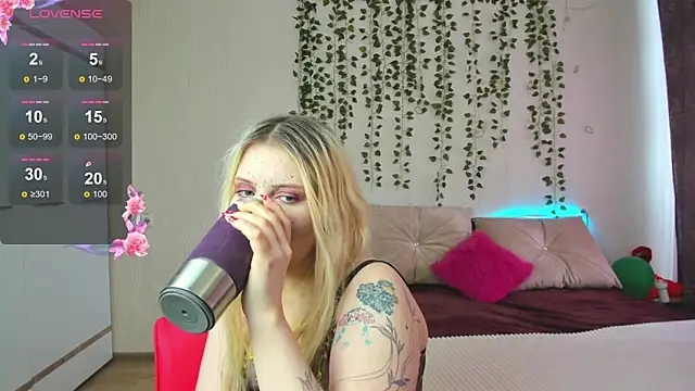 Moon   Love online show from March 13, 2025, 5:00 am