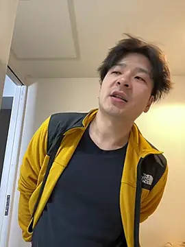 Snapshot of waka3232 chatting on March 5, 2026, 1:35 am waka3232 online show from March 5, 2026, 1:35 am