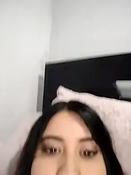 mialorents online show from October 11, 2025, 9:05 pm