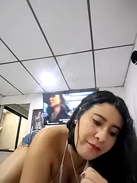 mialorents online show from October 8, 2025, 4:29 pm