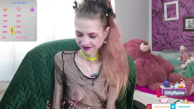 Snapshot of KittyRaine chatting on April 26, 2026, 1:19 pm KittyRaine online show from April 26, 2026, 1:19 pm