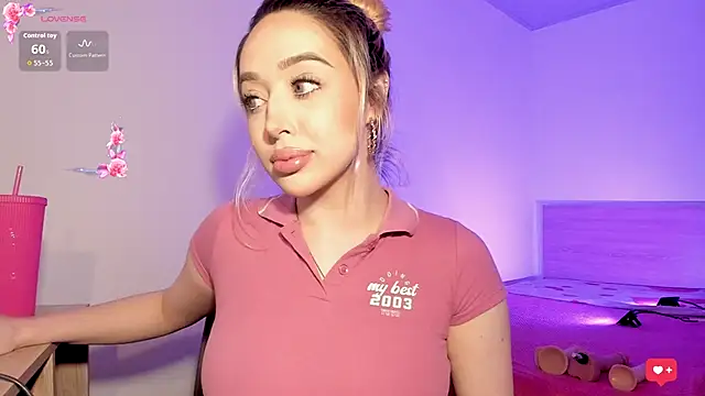 Snapshot of Amorkiss_ chatting on September 30, 2025, 9:37 am Amorkiss online show from September 30, 2025, 9:37 am