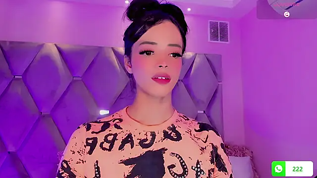 Nina Keyli online show from November 19, 2025, 9:48 pm