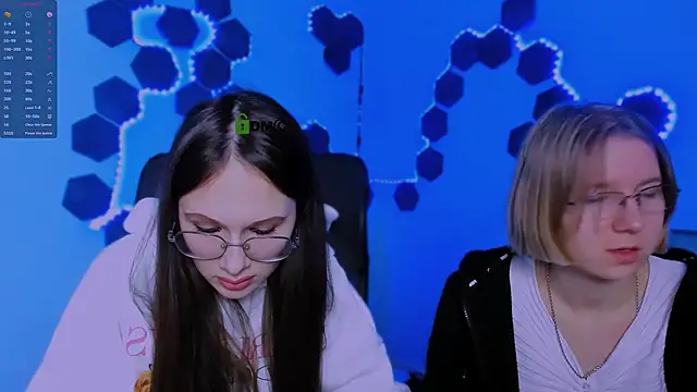 mona cloud online show from December 14, 2025, 8:36 pm