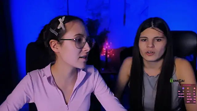 Snapshot of mona_cloud chatting on November 24, 2025, 12:43 am mona cloud online show from November 24, 2025, 12:43 am