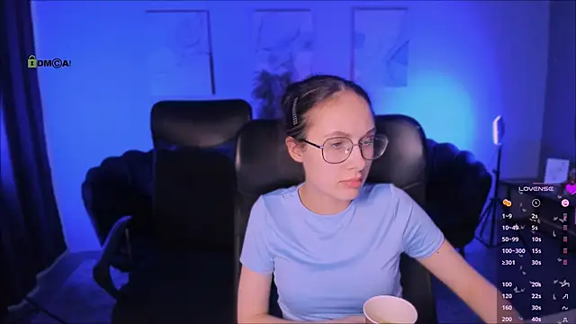 Snapshot of mona_cloud chatting on November 23, 2025, 12:09 am mona cloud online show from November 23, 2025, 12:09 am