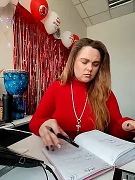 Snapshot of Juicy_PeachLux chatting on March 5, 2026, 6:43 am Juicy PeachLux online show from March 5, 2026, 6:43 am