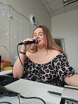 Juicy PeachLux online show from May 14, 2026, 11:29 am