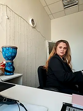 Snapshot of Juicy_PeachLux chatting on March 15, 2026, 7:15 am Juicy PeachLux online show from March 15, 2026, 7:15 am