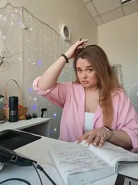 Juicy PeachLux online show from May 17, 2026, 7:41 am