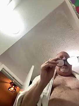 superbearboss online show from March 11, 2026, 1:21 am