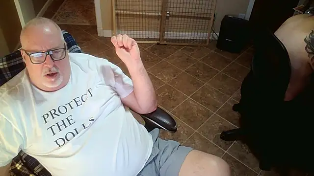 superbearboss online show from October 12, 2025, 3:19 am