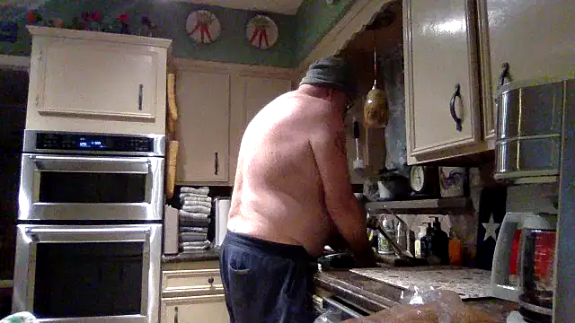 superbearboss online show from November 28, 2025, 12:00 am