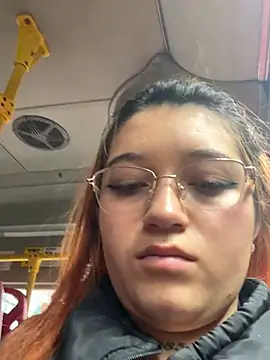 Karina Leon online show from April 29, 2026, 7:31 pm