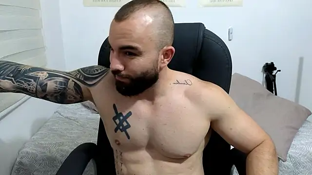 Snapshot of Isaac_Carter chatting on February 2, 2026, 11:26 pm Isaac Carter online show from February 2, 2026, 11:26 pm