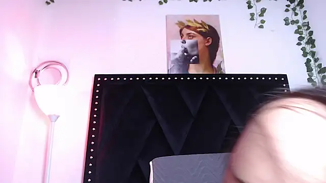 Snapshot of AvaX_777 chatting on September 28, 2025, 12:34 pm AvaX 777 online show from September 28, 2025, 12:34 pm