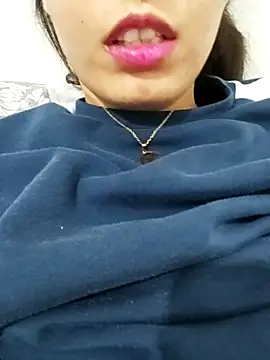 saraaxx1 online show from February 8, 2026, 4:59 pm