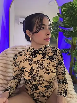  Emily Thompson  online show from February 28, 2026, 1:38 am