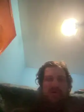 ZSamuaWLopek online show from April 18, 2026, 9:11 am