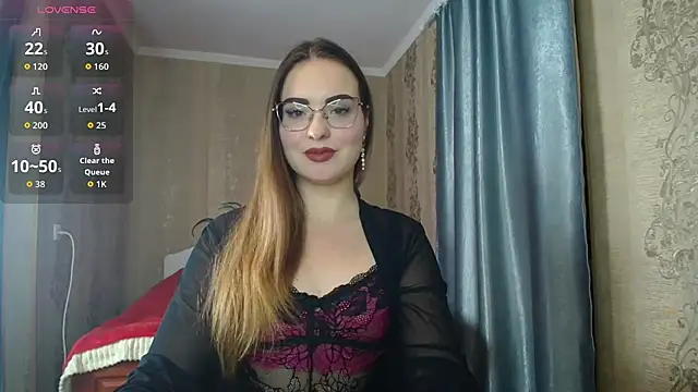 Snapshot of Leila_Kissyu chatting on February 8, 2026, 6:16 pm Leila Kissyu online show from February 8, 2026, 6:16 pm