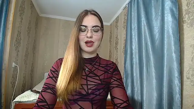 Snapshot of Leila_Kissyu chatting on November 13, 2025, 4:00 pm Leila Kissyu online show from November 13, 2025, 4:00 pm