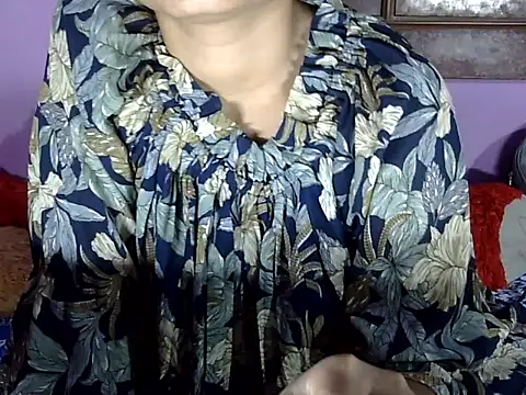 Snapshot of priya_patel chatting on November 19, 2025, 5:07 am priya patel online show from November 19, 2025, 5:07 am