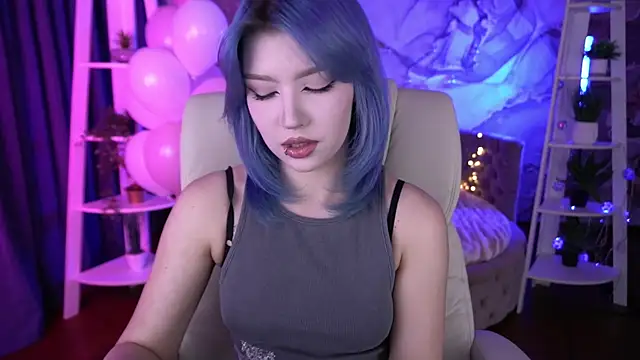 Snapshot of SelenaIris chatting on February 13, 2026, 9:48 pm SelenaIris online show from February 13, 2026, 9:48 pm