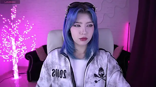 Snapshot of SelenaIris chatting on February 12, 2026, 7:19 am SelenaIris online show from February 12, 2026, 7:19 am