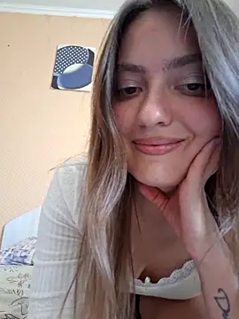 Snapshot of Beatris7 chatting on October 4, 2025, 11:23 am Beatris7 online show from October 4, 2025, 11:23 am