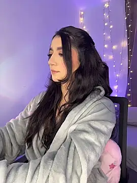 Snapshot of Hi_Soyfer chatting on April 13, 2026, 11:20 pm Hi Soyfer online show from April 13, 2026, 11:20 pm