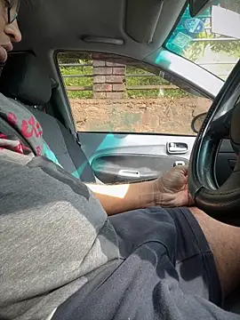 dam-her-boy online show from November 5, 2025, 3:31 am