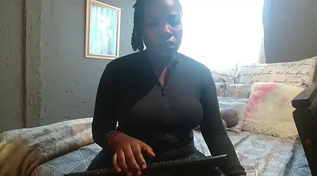 Snapshot of WildSeduction24xx chatting on March 18, 2025, 2:39 pm WildSeduction24xx online show from March 18, 2025, 2:39 pm