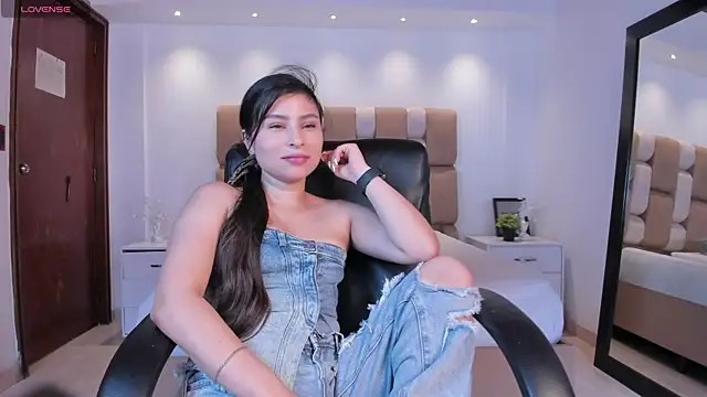 Snapshot of Catalina_Santhana chatting on September 23, 2025, 6:04 pm Catalina Santhana online show from September 23, 2025, 6:04 pm